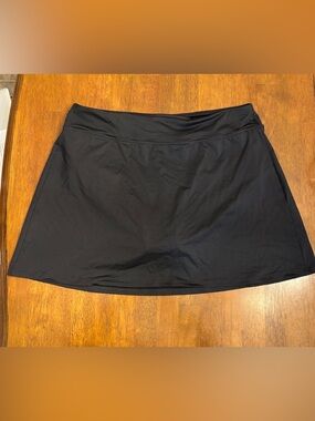 Lands' End Black Active Mini Skirt Swim
Skort Size 10